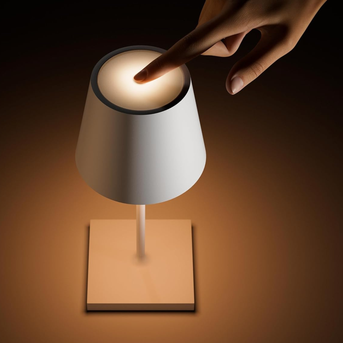 Lot de 2 lampes de table rechargeables, à intensité variable, étanches, 26 cm, blanches, conformes aux normes néerlandaises.